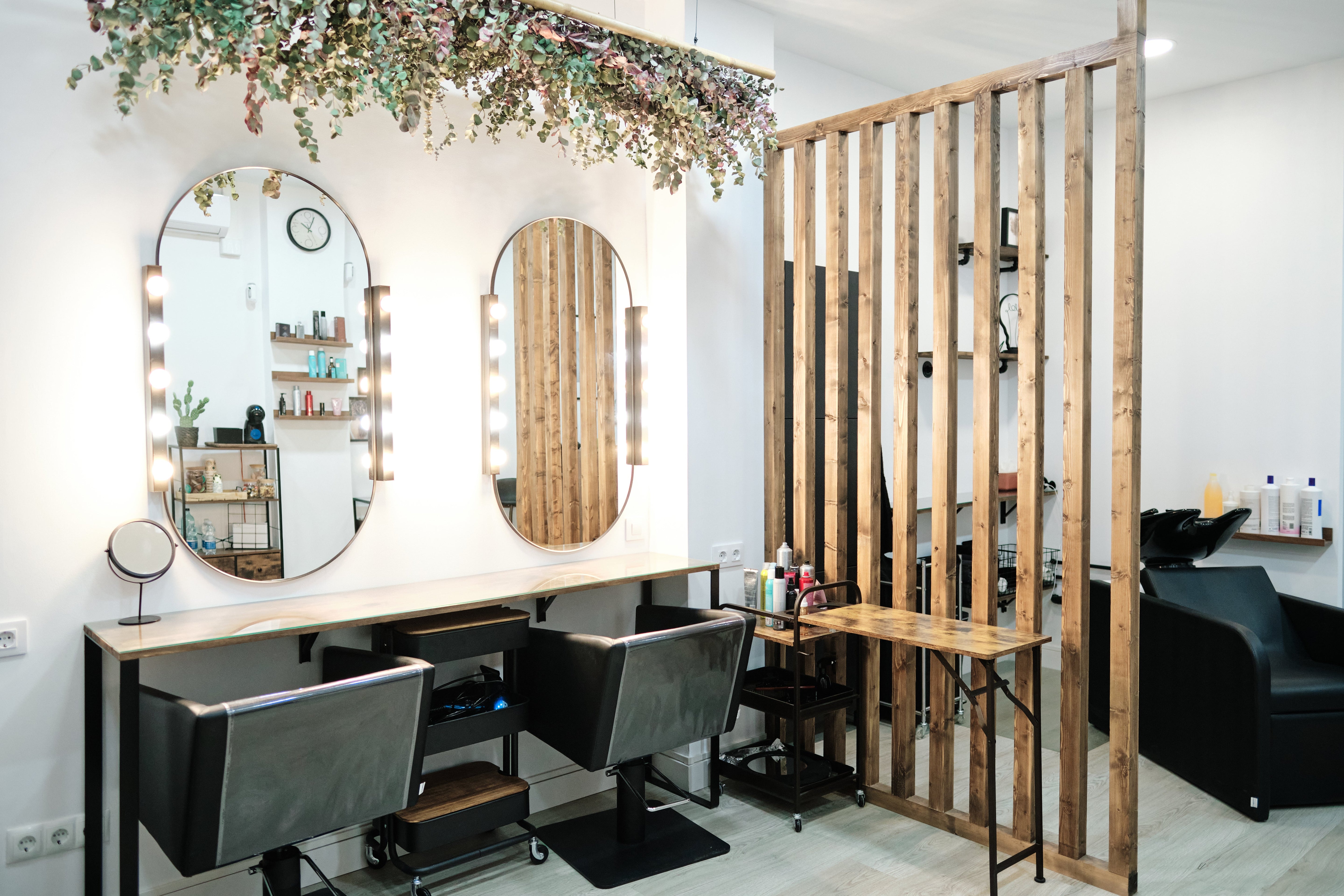 Arredamento professionale salone estetica e parrucchiere